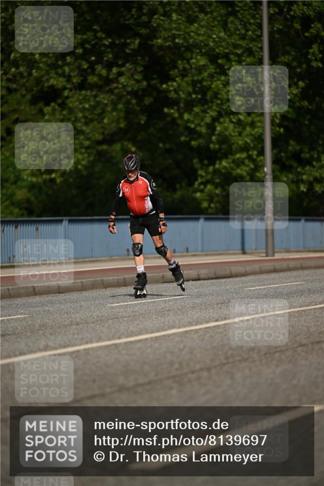 29.06.2025 - hella hamburg halbmarathon Dr. Thomas Lammeyer http://msf.ph/oto/8139697 29.06.2025 09:05:53 Kennedybrücke  meine-sportfotos.de