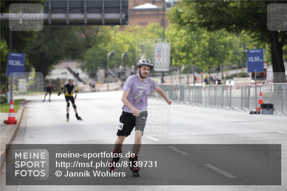 29.06.2025 - hella hamburg halbmarathon Jannik Wohlers http://msf.ph/oto/8139731 29.06.2025 09:03:33 Lombardsbrücke  meine-sportfotos.de
