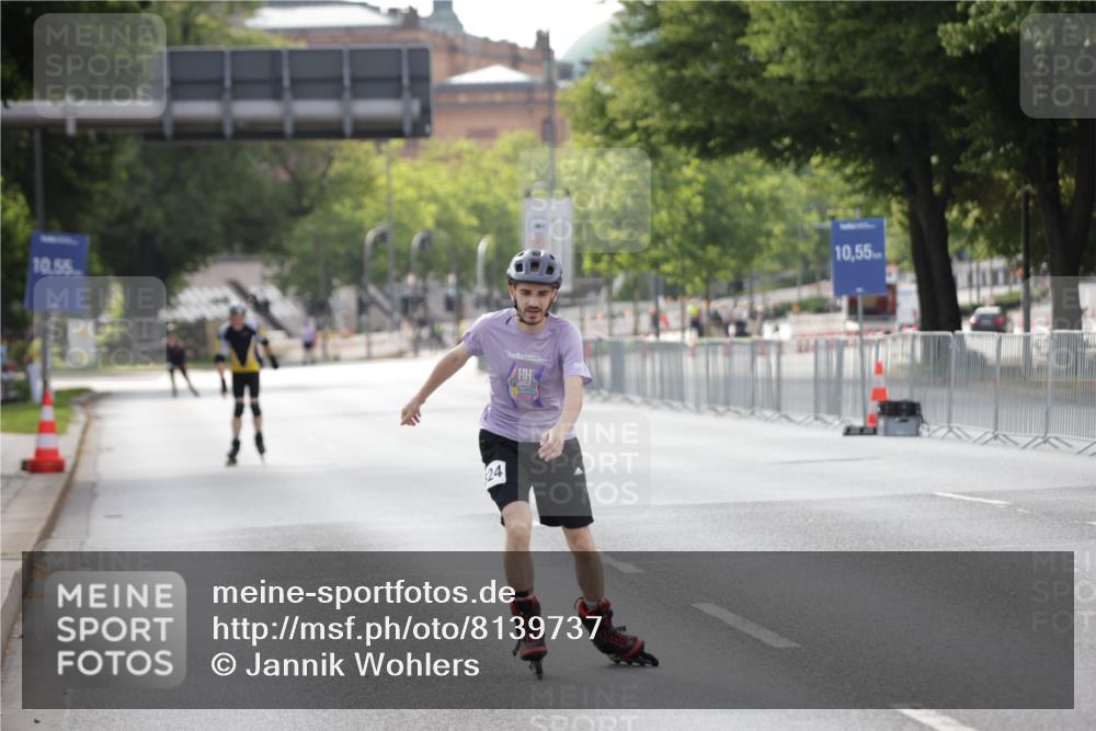 29.06.2025 - hella hamburg halbmarathon Jannik Wohlers http://msf.ph/oto/8139737 29.06.2025 09:03:33 Lombardsbrücke  meine-sportfotos.de