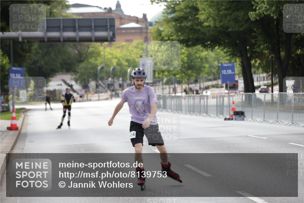 29.06.2025 - hella hamburg halbmarathon Jannik Wohlers http://msf.ph/oto/8139753 29.06.2025 09:03:33 Lombardsbrücke  meine-sportfotos.de