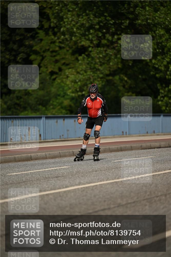 29.06.2025 - hella hamburg halbmarathon Dr. Thomas Lammeyer http://msf.ph/oto/8139754 29.06.2025 09:05:53 Kennedybrücke  meine-sportfotos.de