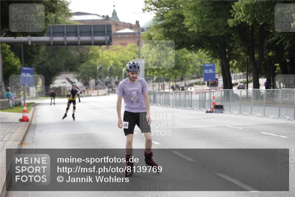 29.06.2025 - hella hamburg halbmarathon Jannik Wohlers http://msf.ph/oto/8139769 29.06.2025 09:03:33 Lombardsbrücke  meine-sportfotos.de