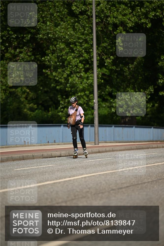 29.06.2025 - hella hamburg halbmarathon Dr. Thomas Lammeyer http://msf.ph/oto/8139847 29.06.2025 09:06:02 Kennedybrücke  meine-sportfotos.de