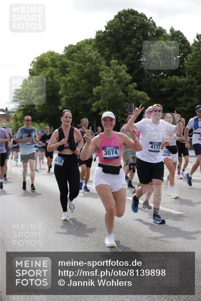 29.06.2025 - hella hamburg halbmarathon Jannik Wohlers http://msf.ph/oto/8139898 29.06.2025 10:42:48 Lombardsbrücke 1149, 1467, 1788, 1816, 1878, 2103, 2158, 2267, 2361, 2971, 3074, 3238, 3329, 3518, 3638, 4056, 4177, 4302, 4680, 5067, 5268, 5610, 5720, 5755, 5967, 7043, 7461, 7872, 8184, 8435, 8795, 8991, 9072, 9304, 9644, 9976, 10180, 10536, 11093, 11443, 11649, 11671, 12485, 12603, 13417, 13526, 13676, 13684, 13685, 13786, 13852, 15246, 15509, 15514, 15717, 16055, 16263, 16264, 16789, 16840, 17609, 17921, 18434, 18435, 18540, 18898, 19031, 19115 meine-sportfotos.de