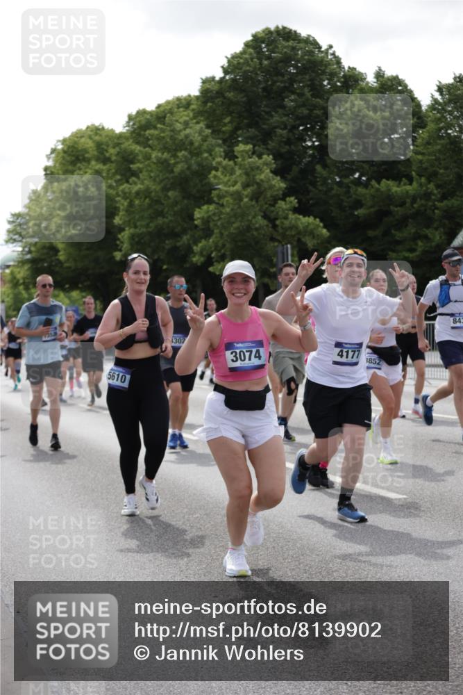 29.06.2025 - hella hamburg halbmarathon Jannik Wohlers http://msf.ph/oto/8139902 29.06.2025 10:42:48 Lombardsbrücke 1149, 1467, 1788, 1816, 1878, 2103, 2158, 2267, 2361, 2971, 3074, 3238, 3329, 3518, 3638, 4056, 4177, 4302, 4680, 5067, 5268, 5610, 5720, 5755, 5967, 7043, 7461, 7872, 8184, 8435, 8795, 8991, 9072, 9304, 9644, 9976, 10180, 10536, 11093, 11443, 11649, 11671, 12485, 12603, 13417, 13526, 13676, 13684, 13685, 13786, 13852, 15246, 15509, 15514, 15717, 16055, 16263, 16264, 16789, 16840, 17609, 17921, 18434, 18435, 18540, 18898, 19031, 19115 meine-sportfotos.de