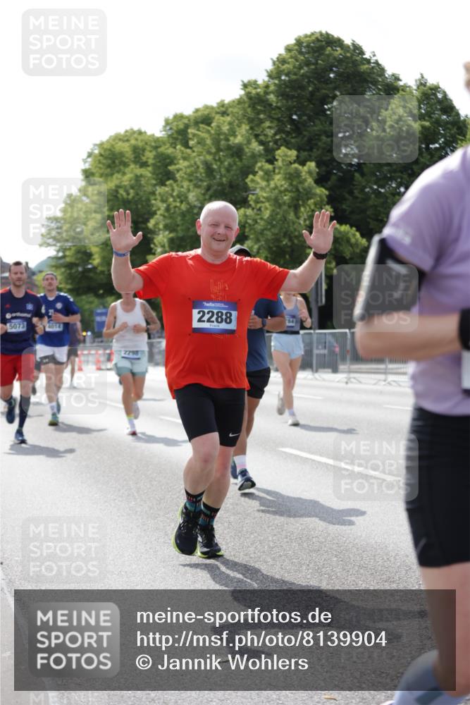 29.06.2025 - hella hamburg halbmarathon Jannik Wohlers http://msf.ph/oto/8139904 29.06.2025 10:04:58 Lombardsbrücke 1863, 1936, 1981, 2288, 2298, 3578, 4014, 4220, 5073, 6059, 9075, 9165, 9559, 9680, 10343, 10694, 11784, 11873, 12557, 13221, 14203, 14465, 14642, 16092, 16478, 16546, 16847, 18616, 18617, 19034 meine-sportfotos.de