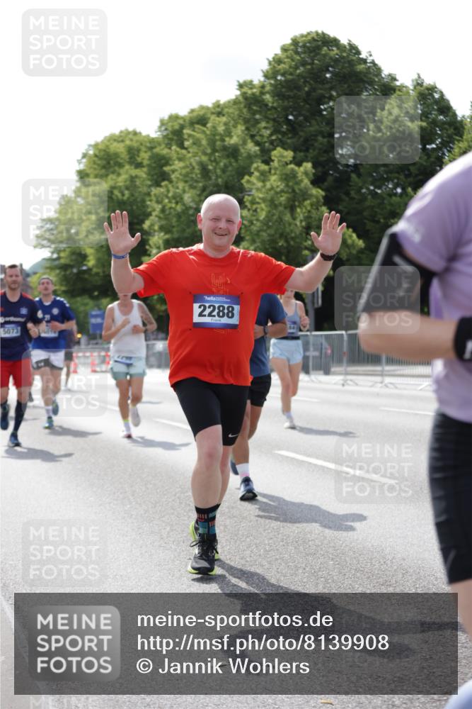 29.06.2025 - hella hamburg halbmarathon Jannik Wohlers http://msf.ph/oto/8139908 29.06.2025 10:04:58 Lombardsbrücke 1863, 1936, 1981, 2288, 2298, 3578, 4014, 4220, 5073, 6059, 9075, 9165, 9559, 9680, 10343, 10694, 11784, 11873, 12557, 13221, 14203, 14465, 14642, 16092, 16478, 16546, 16847, 18616, 18617, 19034 meine-sportfotos.de