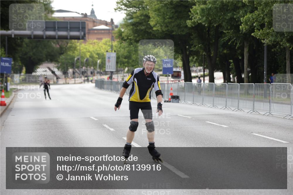 29.06.2025 - hella hamburg halbmarathon Jannik Wohlers http://msf.ph/oto/8139916 29.06.2025 09:03:42 Lombardsbrücke  meine-sportfotos.de