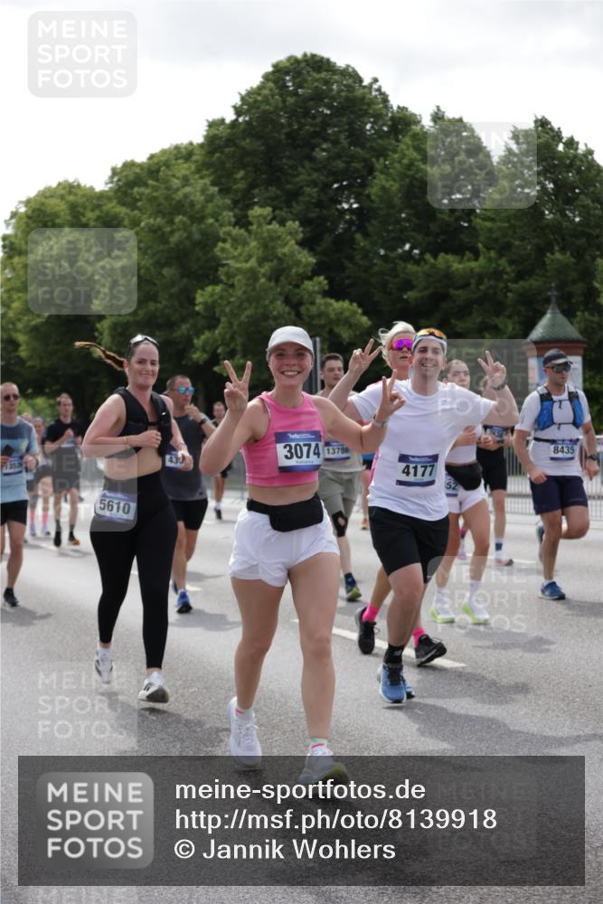 29.06.2025 - hella hamburg halbmarathon Jannik Wohlers http://msf.ph/oto/8139918 29.06.2025 10:42:48 Lombardsbrücke 1149, 1467, 1788, 1816, 1878, 2103, 2158, 2267, 2361, 2971, 3074, 3238, 3329, 3518, 3638, 4056, 4177, 4302, 4680, 5067, 5268, 5610, 5720, 5755, 5967, 7043, 7461, 7872, 8184, 8435, 8795, 8991, 9072, 9304, 9644, 9976, 10180, 10536, 11093, 11443, 11649, 11671, 12485, 12603, 13417, 13526, 13676, 13684, 13685, 13786, 13852, 15246, 15509, 15514, 15717, 16055, 16263, 16264, 16789, 16840, 17609, 17921, 18434, 18435, 18540, 18898, 19031, 19115 meine-sportfotos.de