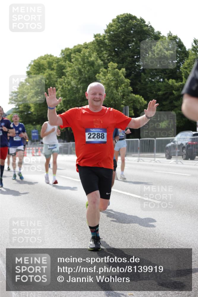 29.06.2025 - hella hamburg halbmarathon Jannik Wohlers http://msf.ph/oto/8139919 29.06.2025 10:04:59 Lombardsbrücke 1863, 1936, 1981, 2288, 2298, 3578, 4014, 4220, 5073, 6059, 9075, 9165, 9559, 9680, 10343, 10694, 11784, 11873, 12557, 13221, 14465, 14642, 16092, 16478, 16546, 16847, 18616, 18617, 19034 meine-sportfotos.de