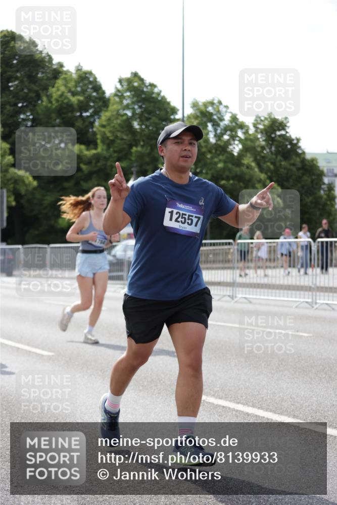 29.06.2025 - hella hamburg halbmarathon Jannik Wohlers http://msf.ph/oto/8139933 29.06.2025 10:05:00 Lombardsbrücke 1863, 1936, 1981, 2288, 2298, 3578, 4014, 4220, 4782, 5073, 6059, 9075, 9165, 9559, 9680, 10343, 10694, 11784, 11873, 12557, 13221, 14465, 14642, 16092, 16478, 16546, 16847, 18616, 18617, 19034 meine-sportfotos.de