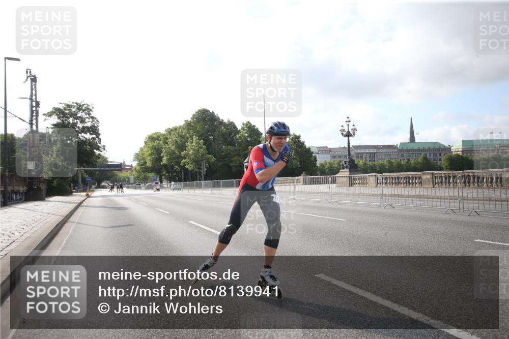 29.06.2025 - hella hamburg halbmarathon Jannik Wohlers http://msf.ph/oto/8139941 29.06.2025 08:55:44 Lombardsbrücke  meine-sportfotos.de