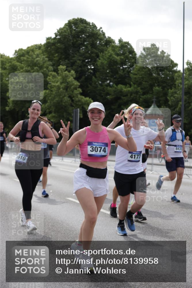 29.06.2025 - hella hamburg halbmarathon Jannik Wohlers http://msf.ph/oto/8139958 29.06.2025 10:42:49 Lombardsbrücke 1149, 1155, 1467, 1788, 1816, 1878, 2103, 2158, 2267, 2361, 2971, 3074, 3238, 3329, 3518, 3638, 4056, 4177, 4302, 4680, 5268, 5610, 5720, 5755, 5967, 7043, 7461, 7872, 8184, 8435, 8795, 8991, 9072, 9644, 9976, 10180, 10536, 11093, 11443, 11649, 11671, 11969, 12485, 12603, 13417, 13526, 13676, 13684, 13685, 13786, 13852, 15246, 15509, 15514, 15717, 16055, 16263, 16264, 16789, 16840, 17921, 18434, 18435, 18540, 18898, 19031, 19115 meine-sportfotos.de