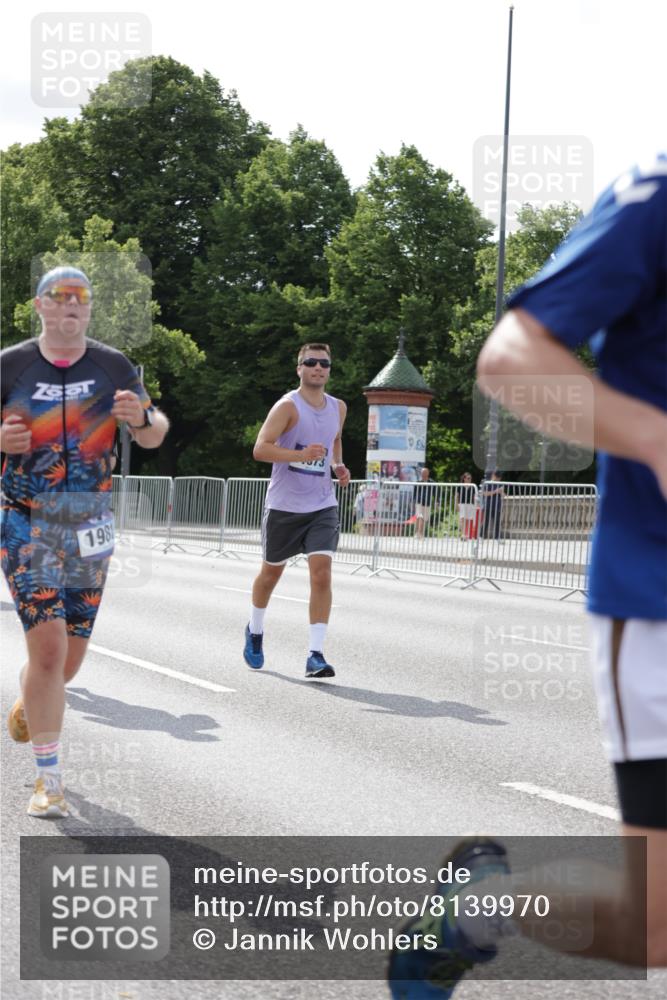 29.06.2025 - hella hamburg halbmarathon Jannik Wohlers http://msf.ph/oto/8139970 29.06.2025 10:05:04 Lombardsbrücke 1863, 1936, 1981, 2288, 2298, 2624, 3578, 4014, 4782, 5073, 6059, 9075, 9165, 9559, 9680, 9736, 9737, 9738, 10343, 10694, 11784, 11873, 11958, 12557, 13221, 14465, 14642, 16092, 16478, 16546, 16847, 18616, 18617, 19034, 19248 meine-sportfotos.de