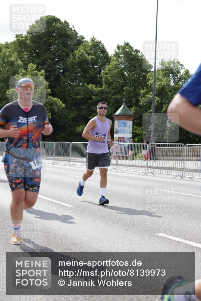 29.06.2025 - hella hamburg halbmarathon Jannik Wohlers http://msf.ph/oto/8139973 29.06.2025 10:05:04 Lombardsbrücke 1863, 1936, 1981, 2288, 2298, 2624, 3578, 4014, 4782, 5073, 6059, 9075, 9165, 9559, 9680, 9736, 9737, 9738, 10343, 10694, 11784, 11873, 11958, 12557, 13221, 14465, 14642, 16092, 16478, 16546, 16847, 18616, 18617, 19034, 19248 meine-sportfotos.de