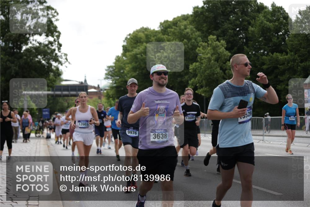 29.06.2025 - hella hamburg halbmarathon Jannik Wohlers http://msf.ph/oto/8139986 29.06.2025 10:42:52 Lombardsbrücke 1149, 1155, 1467, 1788, 1816, 1878, 2103, 2267, 2361, 2971, 3074, 3238, 3329, 3518, 3638, 4056, 4177, 4302, 4367, 4680, 5268, 5610, 5720, 5755, 6440, 7043, 7461, 7872, 8135, 8184, 8408, 8435, 9072, 9639, 9641, 9644, 9976, 10536, 11093, 11443, 11649, 11671, 11969, 12485, 12603, 13526, 13676, 13684, 13685, 13786, 13852, 14528, 15246, 15509, 15514, 15717, 16055, 16263, 16264, 16789, 16840, 17921, 18434, 18435, 18497, 18898, 19031, 19043, 19115 meine-sportfotos.de