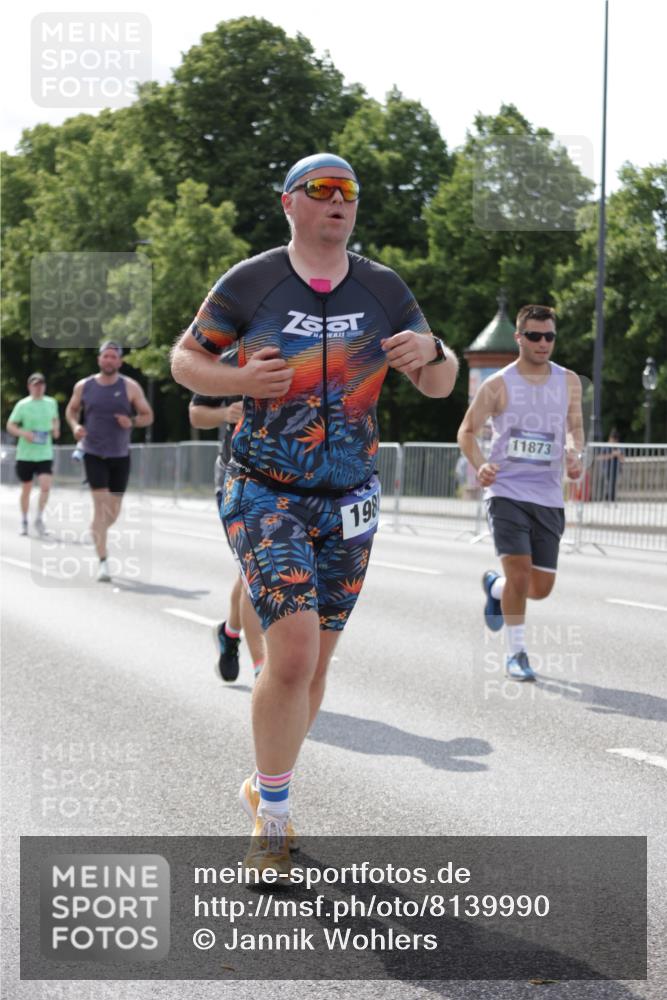 29.06.2025 - hella hamburg halbmarathon Jannik Wohlers http://msf.ph/oto/8139990 29.06.2025 10:05:04 Lombardsbrücke 1863, 1936, 1981, 2288, 2298, 2624, 3578, 4014, 4782, 5073, 6059, 9075, 9165, 9559, 9680, 9736, 9737, 9738, 10343, 10694, 11784, 11873, 11958, 12557, 13221, 14465, 14642, 16092, 16478, 16546, 16847, 18616, 18617, 19034, 19248 meine-sportfotos.de