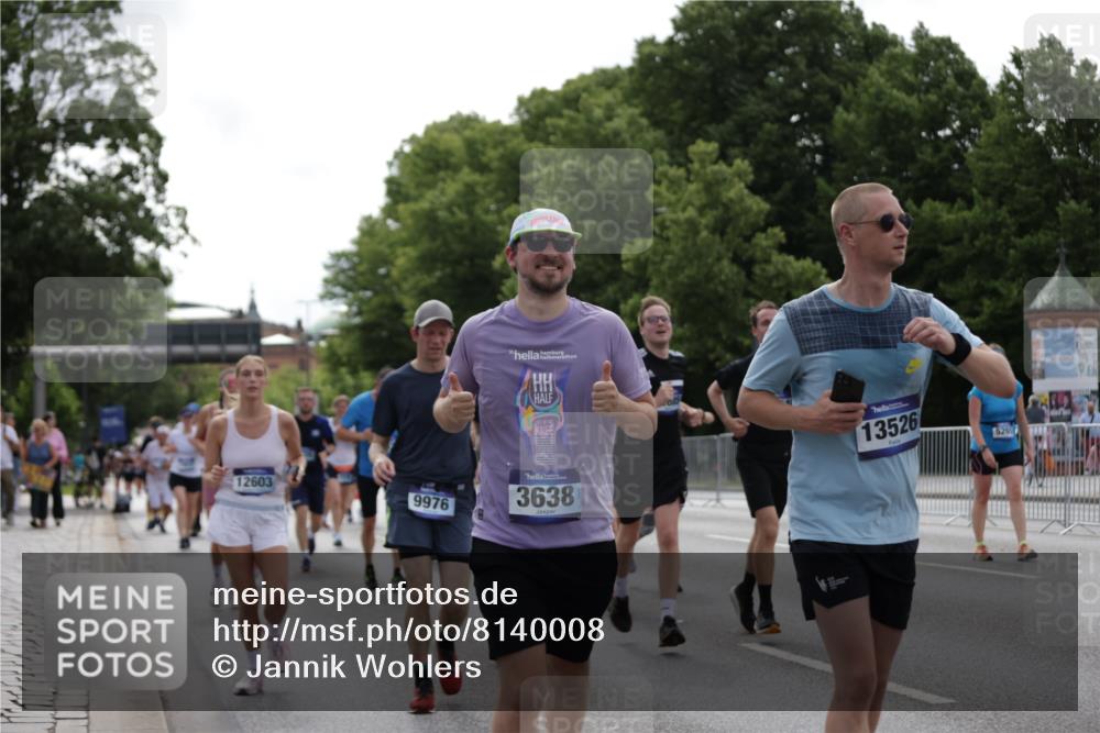 29.06.2025 - hella hamburg halbmarathon Jannik Wohlers http://msf.ph/oto/8140008 29.06.2025 10:42:52 Lombardsbrücke 1149, 1155, 1467, 1788, 1816, 1878, 2103, 2267, 2361, 2971, 3074, 3238, 3329, 3518, 3638, 4056, 4177, 4302, 4367, 4680, 5268, 5610, 5720, 5755, 6440, 7043, 7461, 7872, 8135, 8184, 8408, 8435, 9072, 9639, 9641, 9644, 9976, 10536, 11093, 11443, 11649, 11671, 11969, 12485, 12603, 13526, 13676, 13684, 13685, 13786, 13852, 14528, 15246, 15509, 15514, 15717, 16055, 16263, 16264, 16789, 16840, 17921, 18434, 18435, 18497, 18898, 19031, 19043, 19115 meine-sportfotos.de