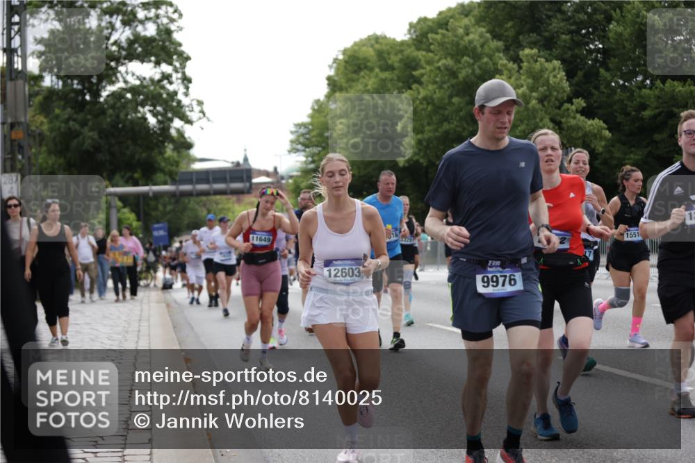 29.06.2025 - hella hamburg halbmarathon Jannik Wohlers http://msf.ph/oto/8140025 29.06.2025 10:42:53 Lombardsbrücke 1149, 1155, 1467, 1816, 1878, 2267, 2361, 2971, 3074, 3238, 3329, 3518, 3638, 4056, 4177, 4302, 4367, 4680, 5268, 5610, 5720, 5755, 6440, 7043, 7461, 7872, 8135, 8184, 8408, 8435, 9072, 9639, 9641, 9644, 9976, 10536, 11093, 11279, 11443, 11649, 11671, 11969, 12485, 12603, 13526, 13676, 13684, 13685, 13786, 13852, 14528, 15246, 15509, 15514, 15717, 16055, 16263, 16264, 16358, 16840, 17921, 18434, 18435, 18497, 18898, 19031, 19043, 19141 meine-sportfotos.de