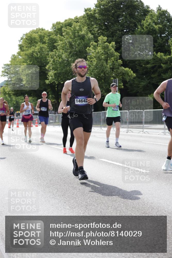 29.06.2025 - hella hamburg halbmarathon Jannik Wohlers http://msf.ph/oto/8140029 29.06.2025 10:05:06 Lombardsbrücke 1863, 1936, 1981, 2288, 2298, 2624, 3578, 4014, 4782, 5073, 9075, 9165, 9559, 9680, 9736, 9737, 9738, 10343, 10694, 11784, 11873, 11958, 12557, 13221, 14465, 14642, 16092, 16546, 16847, 17731, 18616, 18617, 19248 meine-sportfotos.de
