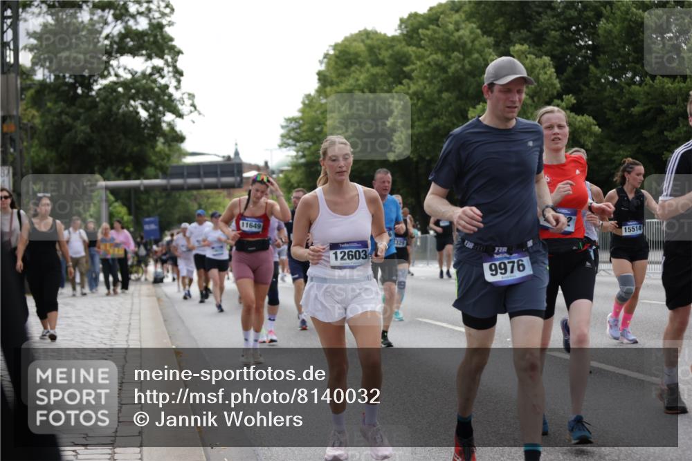 29.06.2025 - hella hamburg halbmarathon Jannik Wohlers http://msf.ph/oto/8140032 29.06.2025 10:42:54 Lombardsbrücke 1155, 1467, 1816, 1878, 2267, 2361, 2971, 3074, 3238, 3329, 3638, 4056, 4177, 4302, 4367, 4680, 5268, 5610, 5720, 5755, 6012, 6440, 7461, 7872, 7926, 8135, 8184, 8408, 8435, 9072, 9639, 9641, 9976, 10536, 11093, 11279, 11443, 11649, 11671, 11969, 12485, 12603, 13526, 13676, 13684, 13685, 13786, 13852, 14528, 14890, 15246, 15509, 15514, 15717, 16055, 16263, 16264, 16358, 16840, 17921, 18497, 18898, 19031, 19043, 19141 meine-sportfotos.de