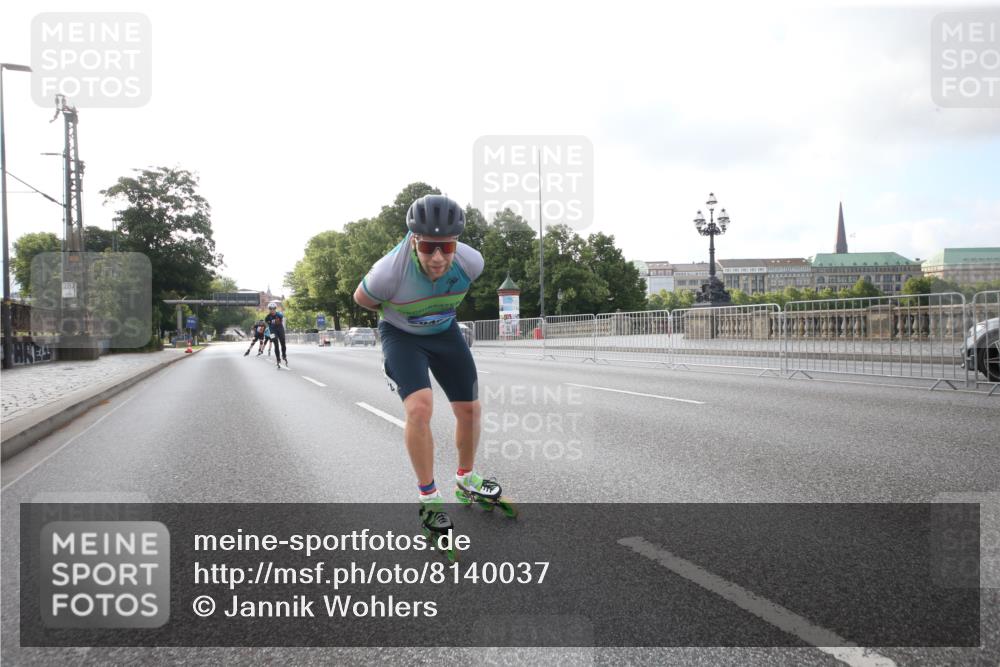 29.06.2025 - hella hamburg halbmarathon Jannik Wohlers http://msf.ph/oto/8140037 29.06.2025 08:55:53 Lombardsbrücke  meine-sportfotos.de