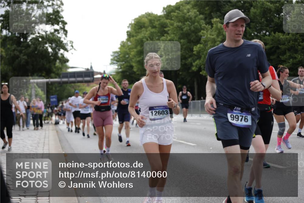 29.06.2025 - hella hamburg halbmarathon Jannik Wohlers http://msf.ph/oto/8140060 29.06.2025 10:42:54 Lombardsbrücke 1155, 1467, 1816, 1878, 2267, 2361, 2971, 3074, 3238, 3329, 3638, 4056, 4177, 4302, 4367, 4680, 5268, 5610, 5720, 5755, 6012, 6440, 7461, 7872, 7926, 8135, 8184, 8408, 8435, 9072, 9639, 9641, 9976, 10536, 11093, 11279, 11443, 11649, 11671, 11969, 12485, 12603, 13526, 13676, 13684, 13685, 13786, 13852, 14528, 14890, 15246, 15509, 15514, 15717, 16055, 16263, 16264, 16358, 16840, 17921, 18497, 18898, 19031, 19043, 19141 meine-sportfotos.de