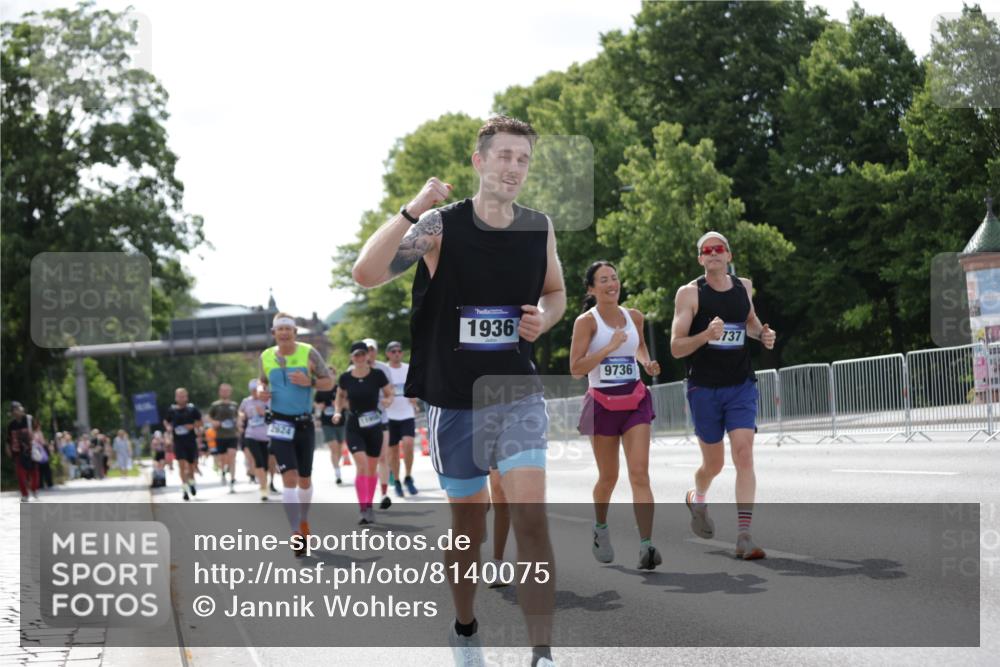 29.06.2025 - hella hamburg halbmarathon Jannik Wohlers http://msf.ph/oto/8140075 29.06.2025 10:05:10 Lombardsbrücke 1936, 1981, 2298, 2624, 3461, 3929, 4014, 4782, 5073, 9339, 9736, 9737, 9738, 9917, 10343, 10791, 10998, 11784, 11873, 11958, 12557, 14465, 14642, 16092, 16546, 17731, 17740, 19248 meine-sportfotos.de