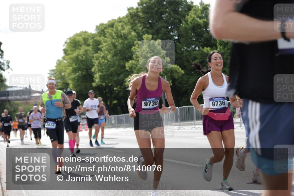 29.06.2025 - hella hamburg halbmarathon Jannik Wohlers http://msf.ph/oto/8140076 29.06.2025 10:05:11 Lombardsbrücke 1936, 1981, 2298, 2624, 3461, 3929, 4014, 4782, 5073, 9339, 9736, 9737, 9738, 9917, 10343, 10791, 10998, 11784, 11873, 11958, 14465, 14642, 16092, 16546, 17731, 17740, 19248 meine-sportfotos.de