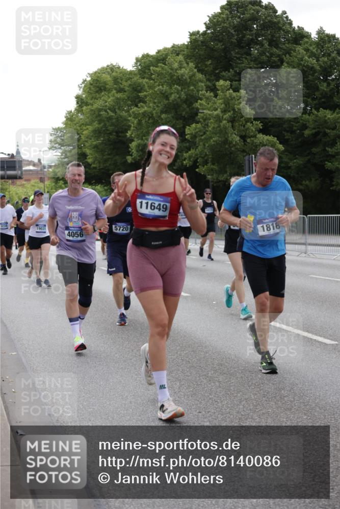 29.06.2025 - hella hamburg halbmarathon Jannik Wohlers http://msf.ph/oto/8140086 29.06.2025 10:42:56 Lombardsbrücke 1155, 1816, 1878, 3074, 3238, 3329, 3638, 4056, 4177, 4302, 4367, 4680, 5610, 5720, 6012, 6440, 7461, 7872, 7926, 8135, 8184, 8408, 8435, 9639, 9641, 9976, 10536, 11093, 11279, 11649, 11969, 12603, 13526, 13676, 13684, 13685, 13786, 13852, 14528, 14890, 15509, 15514, 15717, 16055, 16263, 16358, 16560, 16840, 17143, 18497, 19031, 19043, 19141 meine-sportfotos.de