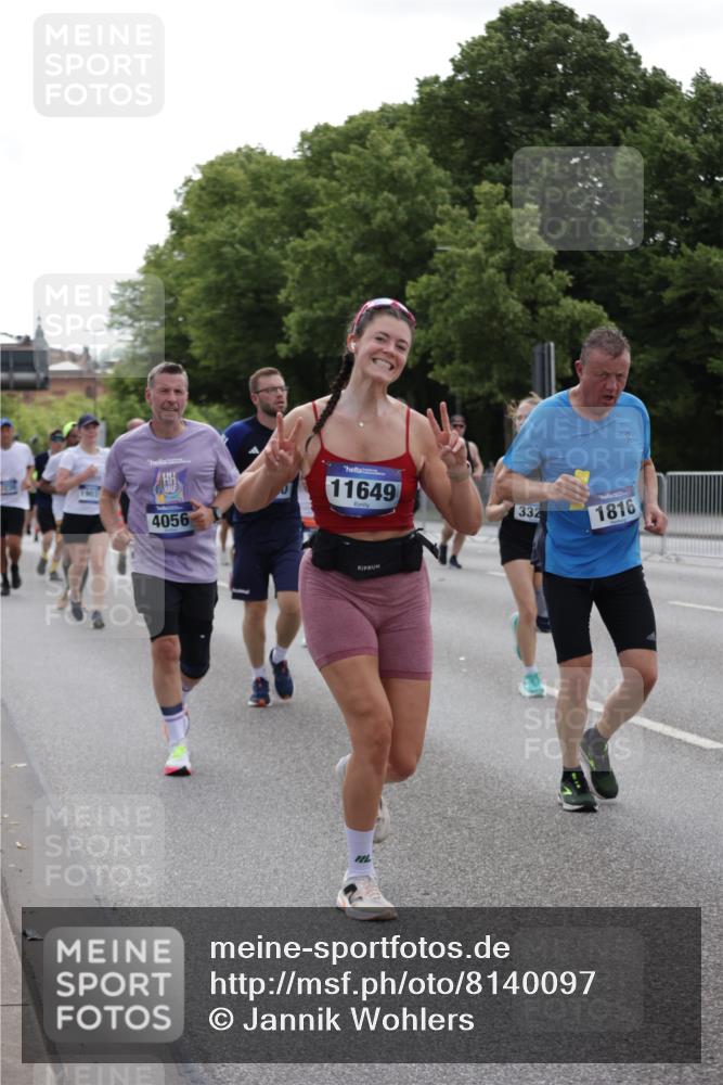 29.06.2025 - hella hamburg halbmarathon Jannik Wohlers http://msf.ph/oto/8140097 29.06.2025 10:42:56 Lombardsbrücke 1155, 1816, 1878, 3074, 3238, 3329, 3638, 4056, 4177, 4302, 4367, 4680, 5610, 5720, 6012, 6440, 7461, 7872, 7926, 8135, 8184, 8408, 8435, 9639, 9641, 9976, 10536, 11093, 11279, 11649, 11969, 12603, 13526, 13676, 13684, 13685, 13786, 13852, 14528, 14890, 15509, 15514, 15717, 16055, 16263, 16358, 16560, 16840, 17143, 18497, 19031, 19043, 19141 meine-sportfotos.de