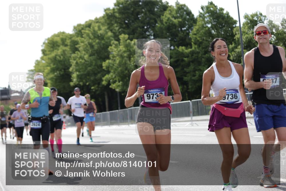 29.06.2025 - hella hamburg halbmarathon Jannik Wohlers http://msf.ph/oto/8140101 29.06.2025 10:05:12 Lombardsbrücke 1936, 1981, 2298, 2624, 3461, 3929, 4014, 4782, 5073, 5762, 9339, 9736, 9737, 9738, 9917, 10343, 10791, 10998, 11784, 11873, 11958, 14465, 14642, 16546, 17731, 17740, 18973, 19248 meine-sportfotos.de