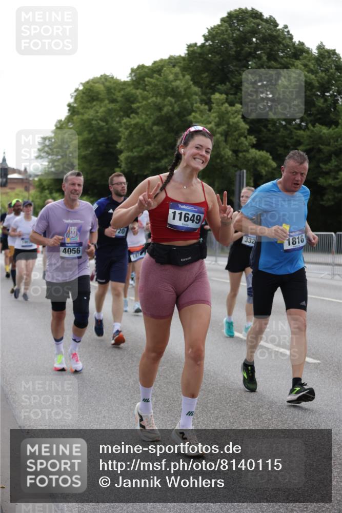 29.06.2025 - hella hamburg halbmarathon Jannik Wohlers http://msf.ph/oto/8140115 29.06.2025 10:42:56 Lombardsbrücke 1155, 1816, 1878, 3074, 3238, 3329, 3638, 4056, 4177, 4302, 4367, 4680, 5610, 5720, 6012, 6440, 7461, 7872, 7926, 8135, 8184, 8408, 8435, 9639, 9641, 9976, 10536, 11093, 11279, 11649, 11969, 12603, 13526, 13676, 13684, 13685, 13786, 13852, 14528, 14890, 15509, 15514, 15717, 16055, 16263, 16358, 16560, 16840, 17143, 18497, 19031, 19043, 19141 meine-sportfotos.de