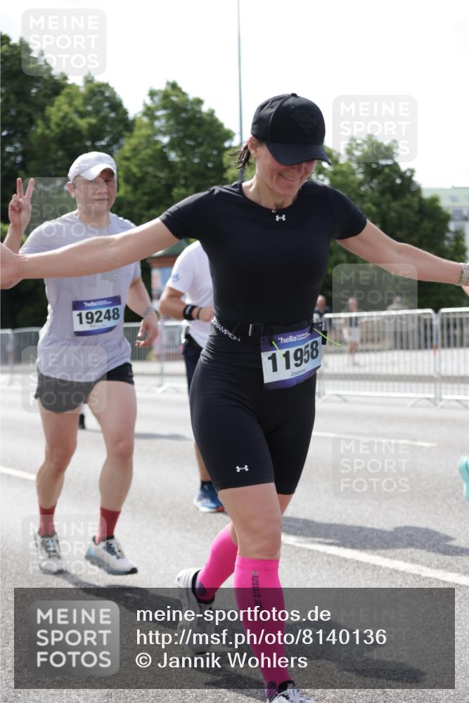 29.06.2025 - hella hamburg halbmarathon Jannik Wohlers http://msf.ph/oto/8140136 29.06.2025 10:05:16 Lombardsbrücke 1936, 2471, 2540, 2624, 3461, 3929, 4782, 5762, 8894, 8909, 9339, 9477, 9736, 9737, 9738, 9917, 10343, 10791, 10998, 11873, 11958, 14465, 14642, 16546, 17731, 17740, 18973, 19248 meine-sportfotos.de