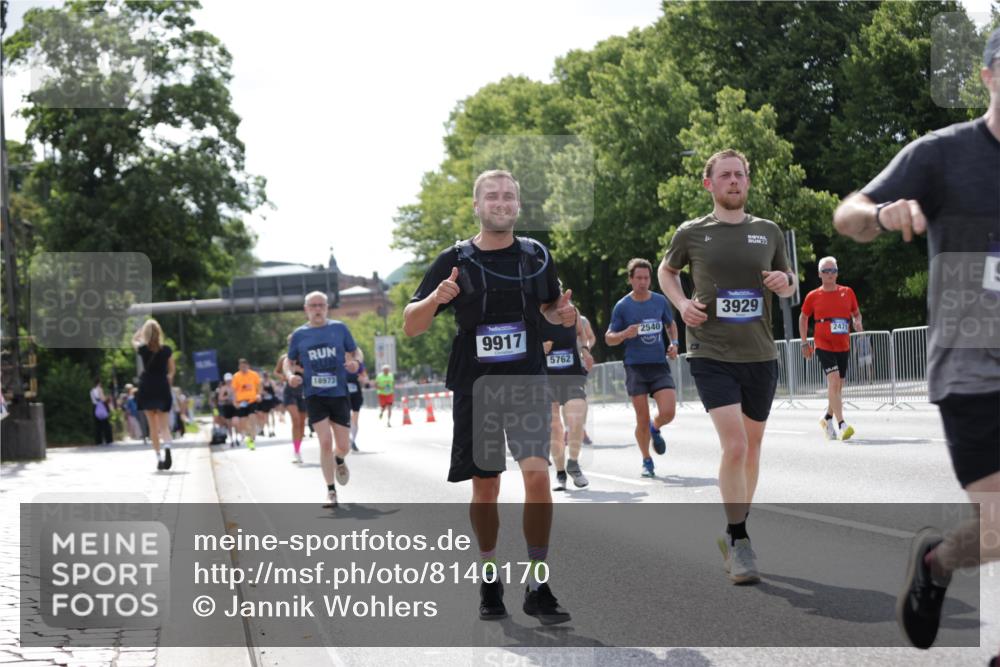 29.06.2025 - hella hamburg halbmarathon Jannik Wohlers http://msf.ph/oto/8140170 29.06.2025 10:05:19 Lombardsbrücke 1229, 2471, 2540, 2624, 3461, 3929, 4782, 5762, 8894, 8909, 9339, 9477, 9736, 9737, 9738, 9917, 10343, 10791, 10998, 11958, 17731, 17740, 18973, 19248 meine-sportfotos.de