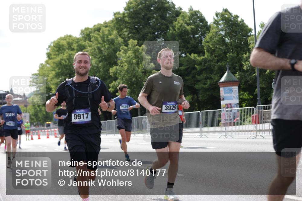 29.06.2025 - hella hamburg halbmarathon Jannik Wohlers http://msf.ph/oto/8140177 29.06.2025 10:05:19 Lombardsbrücke 1229, 2471, 2540, 2624, 3461, 3929, 4782, 5762, 8894, 8909, 9339, 9477, 9736, 9737, 9738, 9917, 10343, 10791, 10998, 11958, 17731, 17740, 18973, 19248 meine-sportfotos.de
