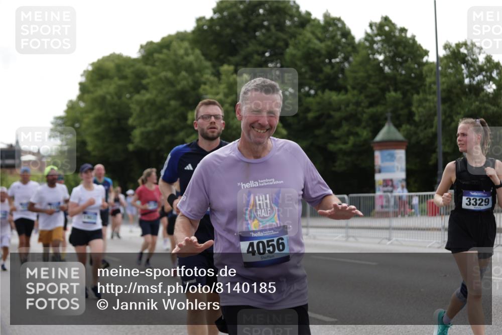 29.06.2025 - hella hamburg halbmarathon Jannik Wohlers http://msf.ph/oto/8140185 29.06.2025 10:42:58 Lombardsbrücke 1155, 1816, 1878, 3238, 3329, 3638, 4056, 4177, 4302, 4367, 4680, 5370, 5610, 5720, 6012, 6440, 6931, 7461, 7872, 7926, 8135, 8233, 8408, 8435, 9639, 9641, 9976, 10083, 11093, 11279, 11649, 11969, 12603, 12654, 13526, 13684, 13685, 13748, 13786, 13852, 14528, 14890, 15187, 15509, 15514, 15717, 16055, 16358, 16560, 16840, 17143, 18497, 19031, 19043, 19141 meine-sportfotos.de