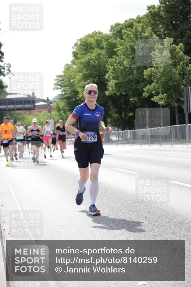 29.06.2025 - hella hamburg halbmarathon Jannik Wohlers http://msf.ph/oto/8140259 29.06.2025 10:05:26 Lombardsbrücke 1229, 1448, 1830, 1842, 2471, 2540, 3461, 3929, 4169, 5762, 6014, 7741, 8894, 8909, 9339, 9477, 9917, 10791, 10998, 16687, 17731, 17740, 17885, 18857, 18973 meine-sportfotos.de