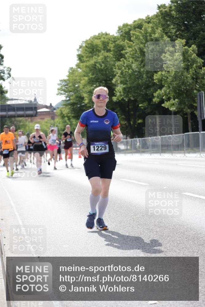 29.06.2025 - hella hamburg halbmarathon Jannik Wohlers http://msf.ph/oto/8140266 29.06.2025 10:05:26 Lombardsbrücke 1229, 1448, 1830, 1842, 2471, 2540, 3461, 3929, 4169, 5762, 6014, 7741, 8894, 8909, 9339, 9477, 9917, 10791, 10998, 16687, 17731, 17740, 17885, 18857, 18973 meine-sportfotos.de