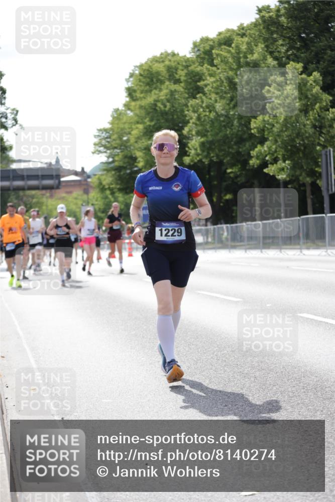 29.06.2025 - hella hamburg halbmarathon Jannik Wohlers http://msf.ph/oto/8140274 29.06.2025 10:05:27 Lombardsbrücke 1229, 1448, 1830, 1842, 2471, 2540, 3461, 3929, 4169, 5762, 6014, 7741, 8894, 8909, 9339, 9477, 9917, 10791, 10998, 15766, 16441, 16687, 17731, 17740, 17885, 18857, 18973 meine-sportfotos.de