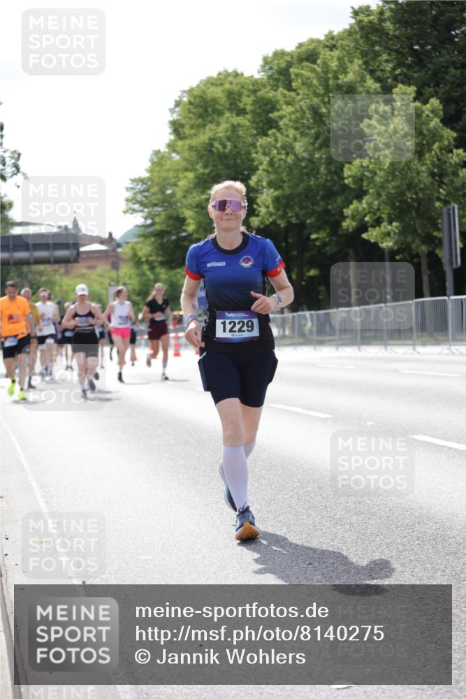 29.06.2025 - hella hamburg halbmarathon Jannik Wohlers http://msf.ph/oto/8140275 29.06.2025 10:05:27 Lombardsbrücke 1229, 1448, 1830, 1842, 2471, 2540, 3461, 3929, 4169, 5762, 6014, 7741, 8894, 8909, 9339, 9477, 9917, 10791, 10998, 15766, 16441, 16687, 17731, 17740, 17885, 18857, 18973 meine-sportfotos.de