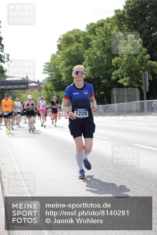 29.06.2025 - hella hamburg halbmarathon Jannik Wohlers http://msf.ph/oto/8140281 29.06.2025 10:05:27 Lombardsbrücke 1229, 1448, 1830, 1842, 2471, 2540, 3461, 3929, 4169, 5762, 6014, 7741, 8894, 8909, 9339, 9477, 9917, 10791, 10998, 15766, 16441, 16687, 17731, 17740, 17885, 18857, 18973 meine-sportfotos.de