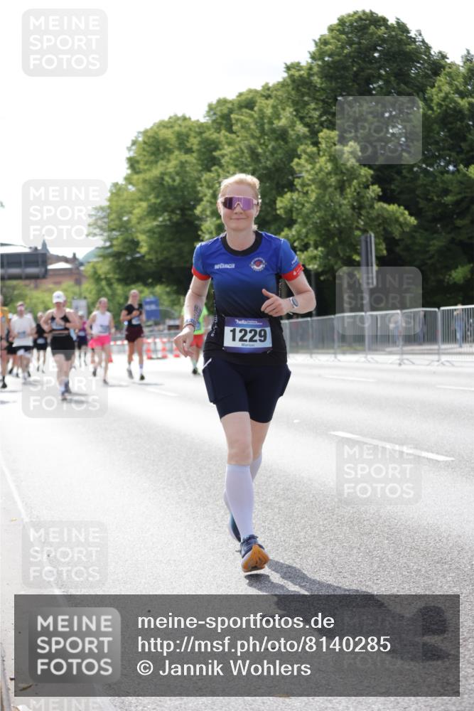 29.06.2025 - hella hamburg halbmarathon Jannik Wohlers http://msf.ph/oto/8140285 29.06.2025 10:05:27 Lombardsbrücke 1229, 1448, 1830, 1842, 2471, 2540, 3461, 3929, 4169, 5762, 6014, 7741, 8894, 8909, 9339, 9477, 9917, 10791, 10998, 15766, 16441, 16687, 17731, 17740, 17885, 18857, 18973 meine-sportfotos.de