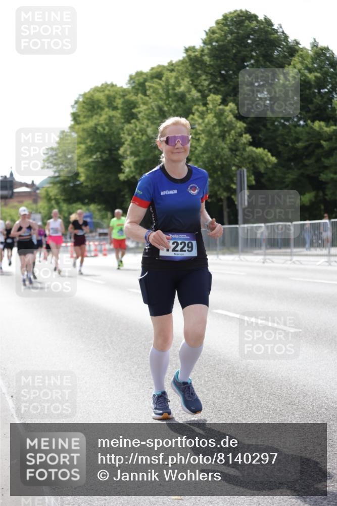 29.06.2025 - hella hamburg halbmarathon Jannik Wohlers http://msf.ph/oto/8140297 29.06.2025 10:05:27 Lombardsbrücke 1229, 1448, 1830, 1842, 2471, 2540, 3461, 3929, 4169, 5762, 6014, 7741, 8894, 8909, 9339, 9477, 9917, 10791, 10998, 15766, 16441, 16687, 17731, 17740, 17885, 18857, 18973 meine-sportfotos.de