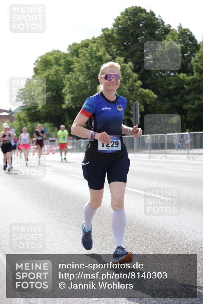 29.06.2025 - hella hamburg halbmarathon Jannik Wohlers http://msf.ph/oto/8140303 29.06.2025 10:05:28 Lombardsbrücke 1229, 1448, 1830, 1842, 2471, 2540, 3461, 3929, 4169, 5762, 6014, 7741, 8051, 8894, 8909, 9339, 9477, 9917, 10791, 10998, 15766, 16441, 16687, 17740, 17885, 18857, 18973 meine-sportfotos.de