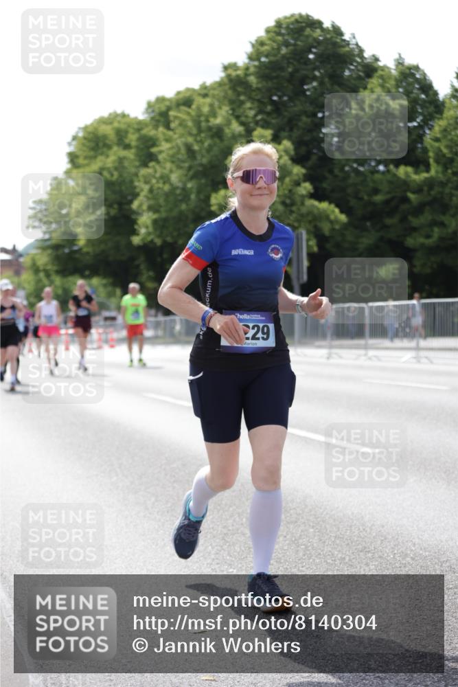 29.06.2025 - hella hamburg halbmarathon Jannik Wohlers http://msf.ph/oto/8140304 29.06.2025 10:05:28 Lombardsbrücke 1229, 1448, 1830, 1842, 2471, 2540, 3461, 3929, 4169, 5762, 6014, 7741, 8051, 8894, 8909, 9339, 9477, 9917, 10791, 10998, 15766, 16441, 16687, 17740, 17885, 18857, 18973 meine-sportfotos.de
