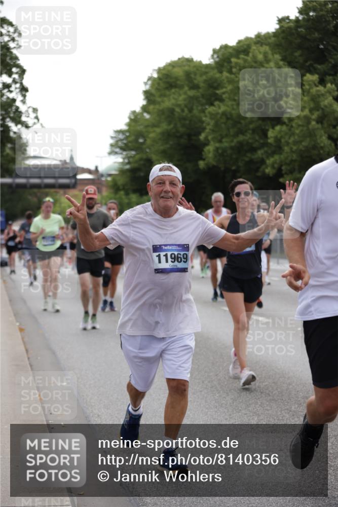 29.06.2025 - hella hamburg halbmarathon Jannik Wohlers http://msf.ph/oto/8140356 29.06.2025 10:43:04 Lombardsbrücke 1155, 1400, 1816, 1878, 3238, 3329, 3390, 4056, 4367, 5214, 5370, 5720, 6012, 6096, 6226, 6440, 6931, 7197, 7872, 7926, 8135, 8233, 8408, 8504, 9639, 9641, 9831, 10083, 10200, 10202, 10325, 11093, 11279, 11649, 11969, 12654, 13684, 13685, 13730, 13748, 14528, 14890, 15177, 15187, 15514, 15717, 16358, 16560, 16901, 16902, 17143, 17210, 18341, 18497, 19031, 19043, 19141 meine-sportfotos.de