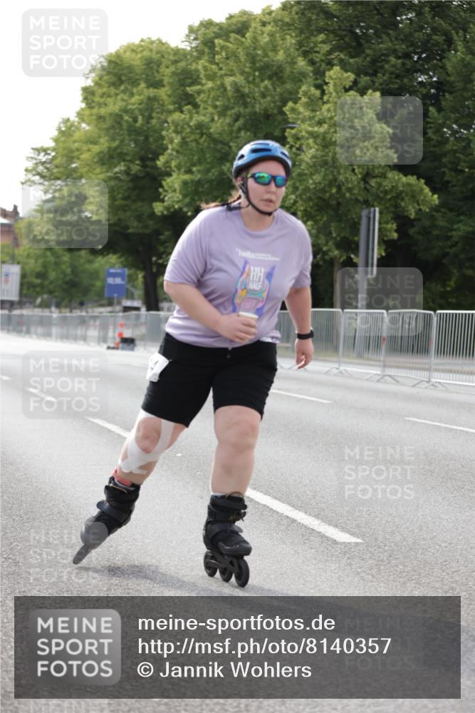 29.06.2025 - hella hamburg halbmarathon Jannik Wohlers http://msf.ph/oto/8140357 29.06.2025 09:04:18 Lombardsbrücke  meine-sportfotos.de