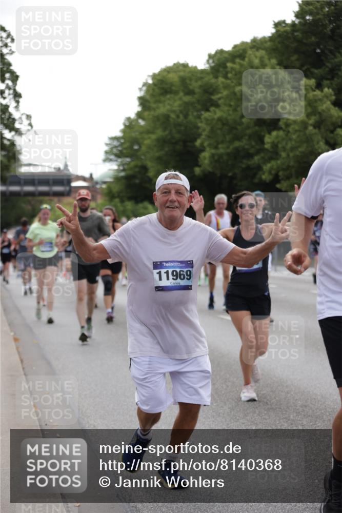 29.06.2025 - hella hamburg halbmarathon Jannik Wohlers http://msf.ph/oto/8140368 29.06.2025 10:43:04 Lombardsbrücke 1155, 1400, 1816, 1878, 3238, 3329, 3390, 4056, 4367, 5214, 5370, 5720, 6012, 6096, 6226, 6440, 6931, 7197, 7872, 7926, 8135, 8233, 8408, 8504, 9639, 9641, 9831, 10083, 10200, 10202, 10325, 11093, 11279, 11649, 11969, 12654, 13684, 13685, 13730, 13748, 14528, 14890, 15177, 15187, 15514, 15717, 16358, 16560, 16901, 16902, 17143, 17210, 18341, 18497, 19031, 19043, 19141 meine-sportfotos.de