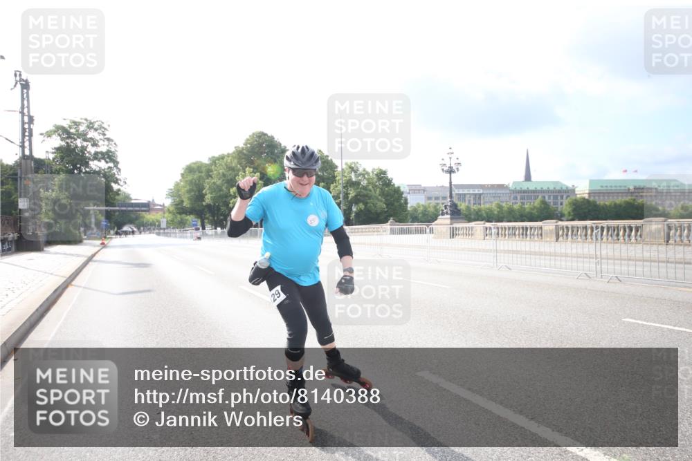 29.06.2025 - hella hamburg halbmarathon Jannik Wohlers http://msf.ph/oto/8140388 29.06.2025 08:58:24 Lombardsbrücke  meine-sportfotos.de